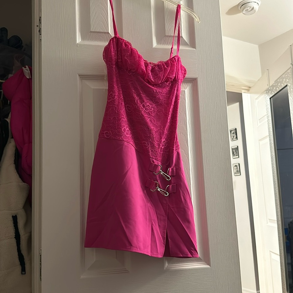 Pink mini dress 💗